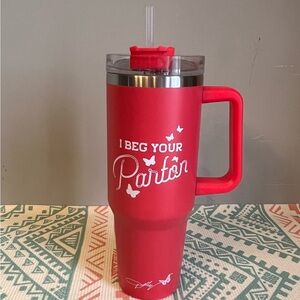 Dolly Parton Red ‘I Beg Your Parton’ 40oz Tumbler